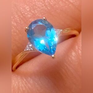14 K Gold & Blue Teardrop Topaz & Diamonds 💎 Ring